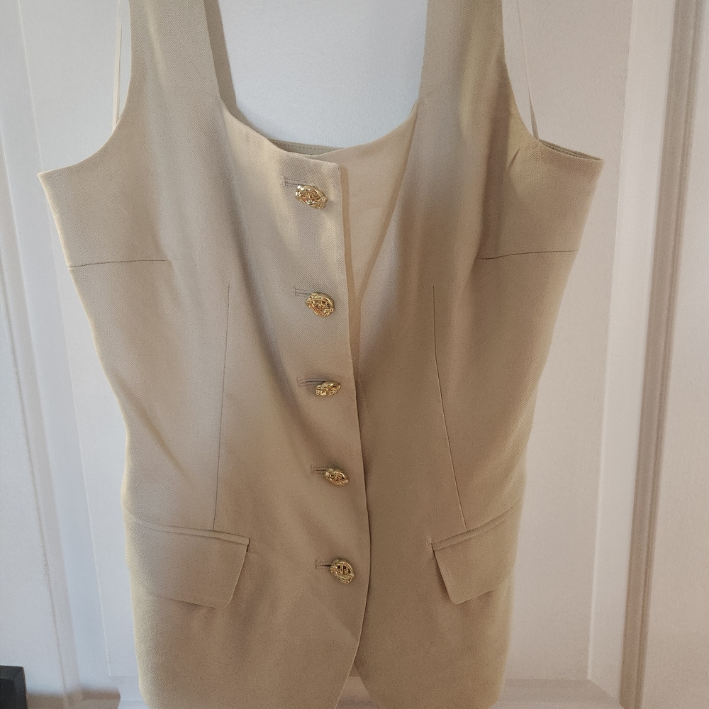 Elie Tahari Elegant Vest in Light Flax - Size Small